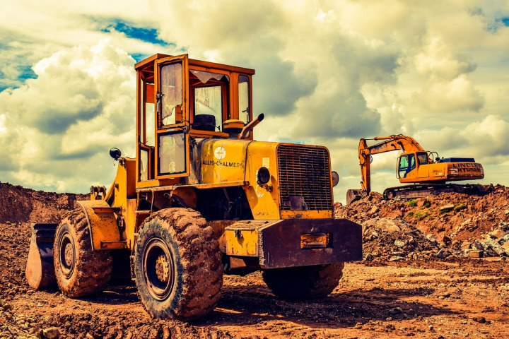 Excavator dan bulldozer